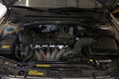 VOLVO S60 2.4 20V